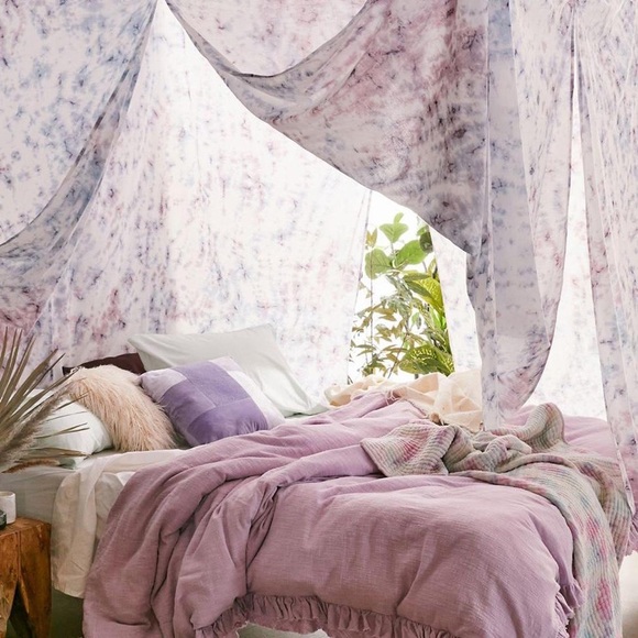 Urban Outfitters Purple and White Bed Canopy - Picture 1 of 1